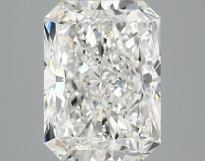 3.1 Carat Radiant Shaped Excellent Cut VS2 IGI Certified Lab Grown Diamond