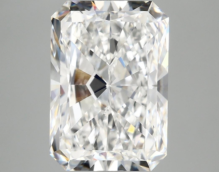 4.99 Carat Radiant Shaped Ideal Cut VVS2 IGI Certified Lab Grown Diamond