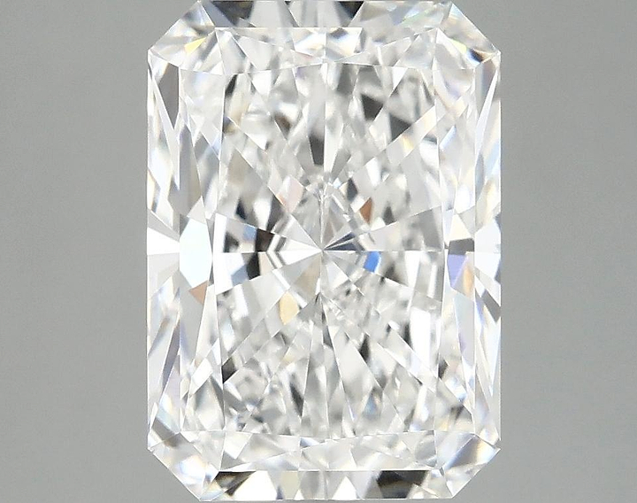 4.0 Carat Radiant Shaped Ideal Cut VVS2 IGI Certified Lab Grown Diamond