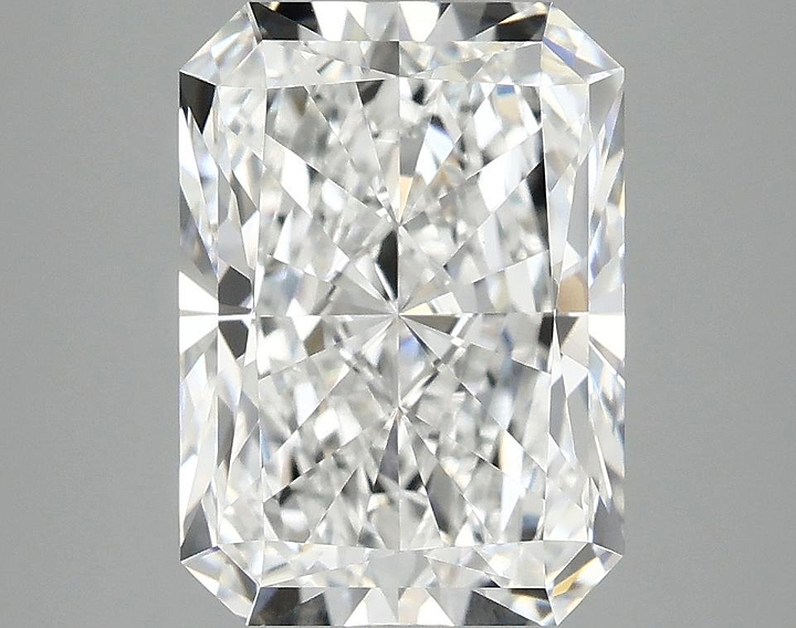 4.05 Carat Radiant Shaped Ideal Cut VVS2 IGI Certified Lab Grown Diamond
