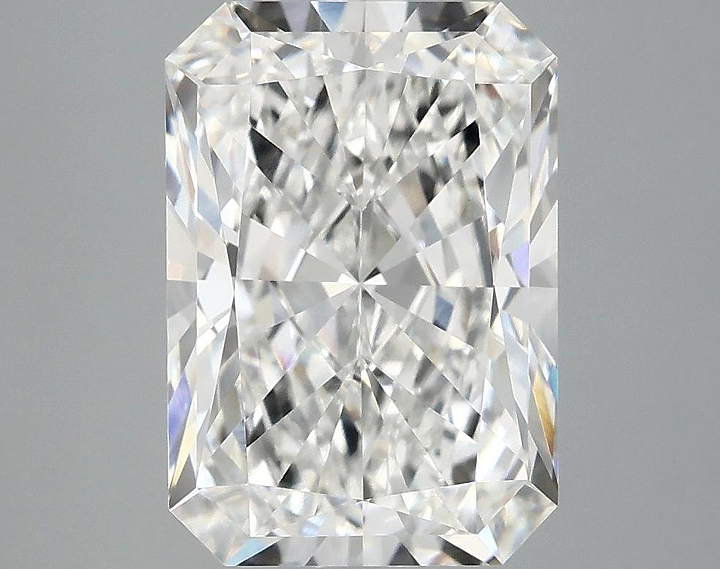 4.05 Carat Radiant Shaped Ideal Cut VVS2 IGI Certified Lab Grown Diamond
