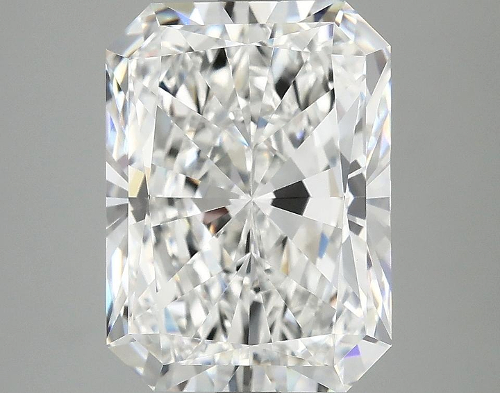 4.04 Carat Radiant Shaped Excellent Cut VVS2 IGI Certified Lab Grown Diamond