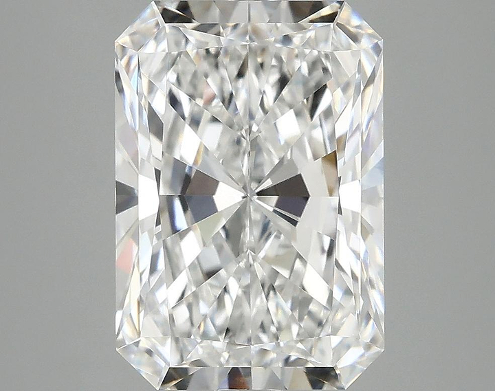 4.07 Carat Radiant Shaped Ideal Cut VVS2 IGI Certified Lab Grown Diamond