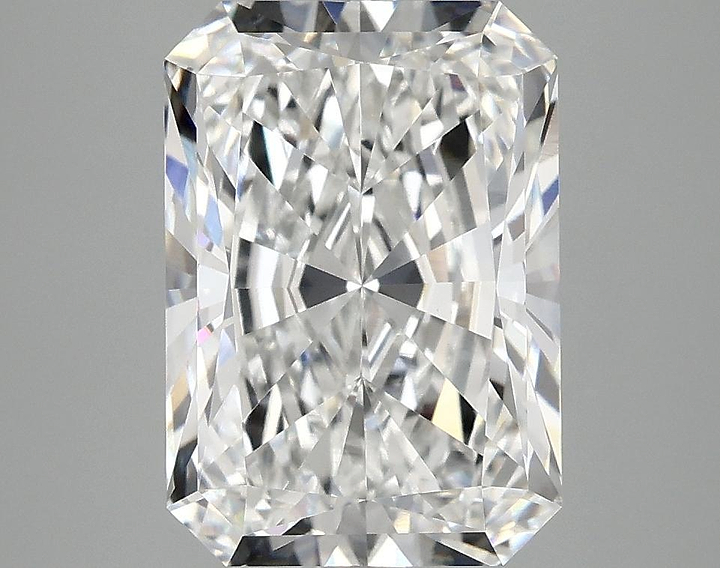 3.94 Carat Radiant Shaped Ideal Cut VVS2 IGI Certified Lab Grown Diamond