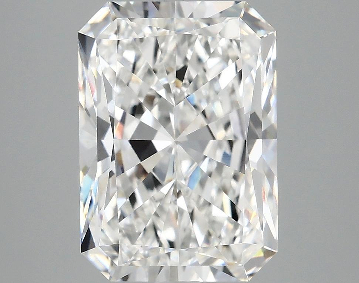 4.1 Carat Radiant Shaped Ideal Cut VVS2 IGI Certified Lab Grown Diamond