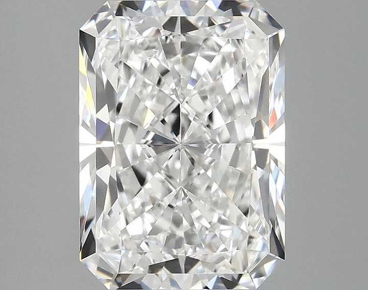 3.05 Carat Radiant Shaped Ideal Cut VVS2 IGI Certified Lab Grown Diamond