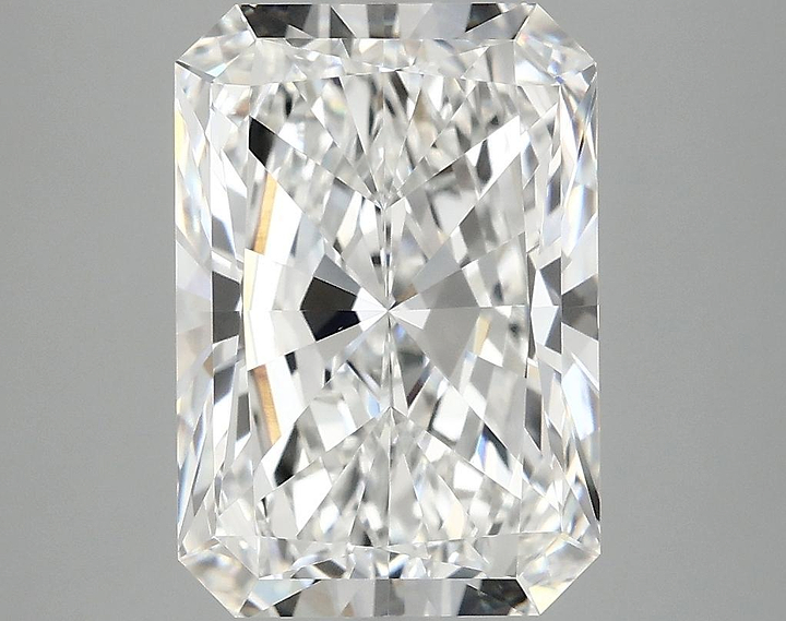 4.51 Carat Radiant Shaped Ideal Cut VVS2 IGI Certified Lab Grown Diamond