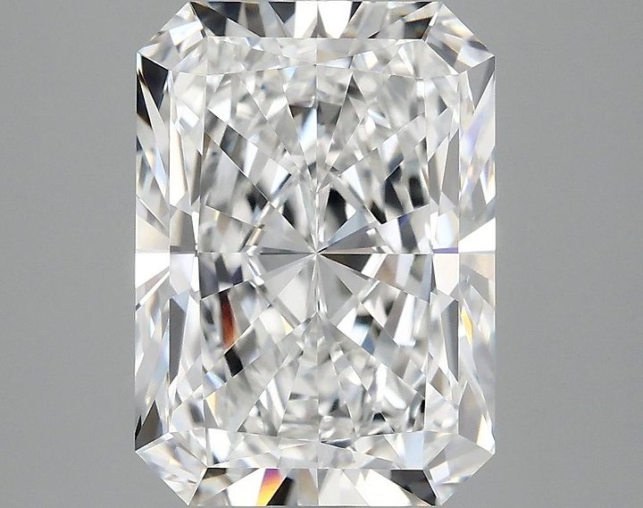 3.92 Carat Radiant Shaped Ideal Cut VVS2 IGI Certified Lab Grown Diamond