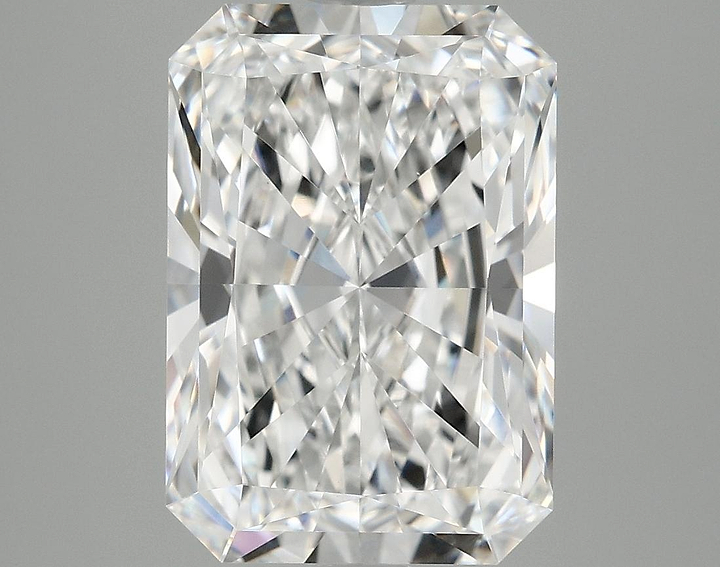 4.05 Carat Radiant Shaped Ideal Cut VVS2 IGI Certified Lab Grown Diamond
