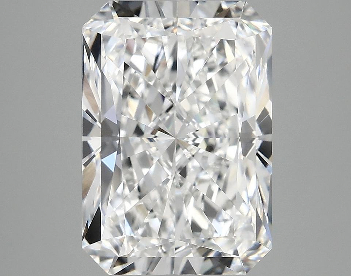 4.07 Carat Radiant Shaped Ideal Cut VVS2 IGI Certified Lab Grown Diamond