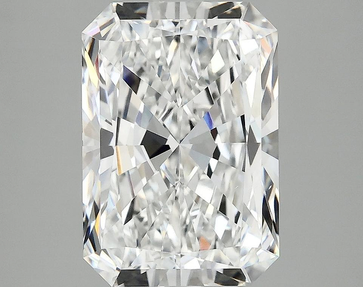 3.93 Carat Radiant Shaped Ideal Cut VS2 IGI Certified Lab Grown Diamond