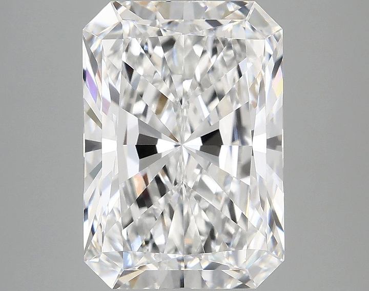 4.92 Carat Radiant Shaped Ideal Cut VVS2 IGI Certified Lab Grown Diamond