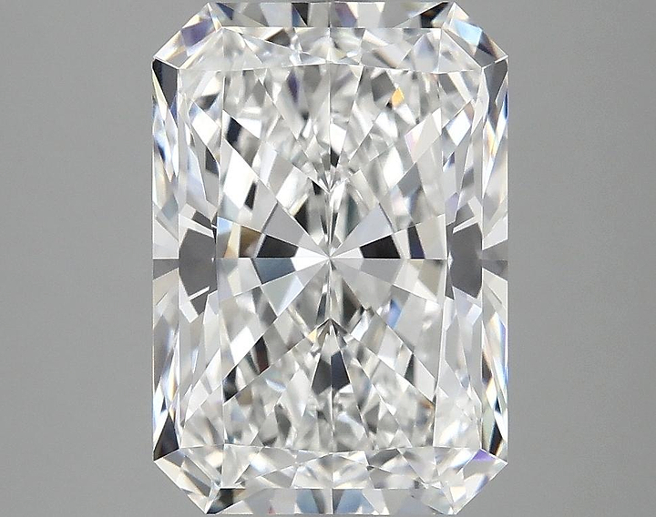 4.03 Carat Radiant Shaped Ideal Cut VVS2 IGI Certified Lab Grown Diamond