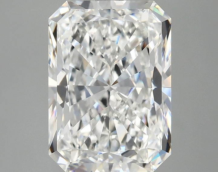 4.02 Carat Radiant Shaped Ideal Cut VVS2 IGI Certified Lab Grown Diamond