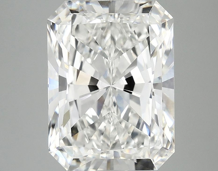 4.02 Carat Radiant Shaped Excellent Cut VVS2 IGI Certified Lab Grown Diamond