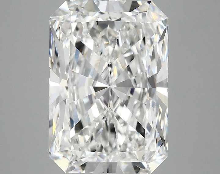 4.04 Carat Radiant Shaped Ideal Cut VVS2 IGI Certified Lab Grown Diamond