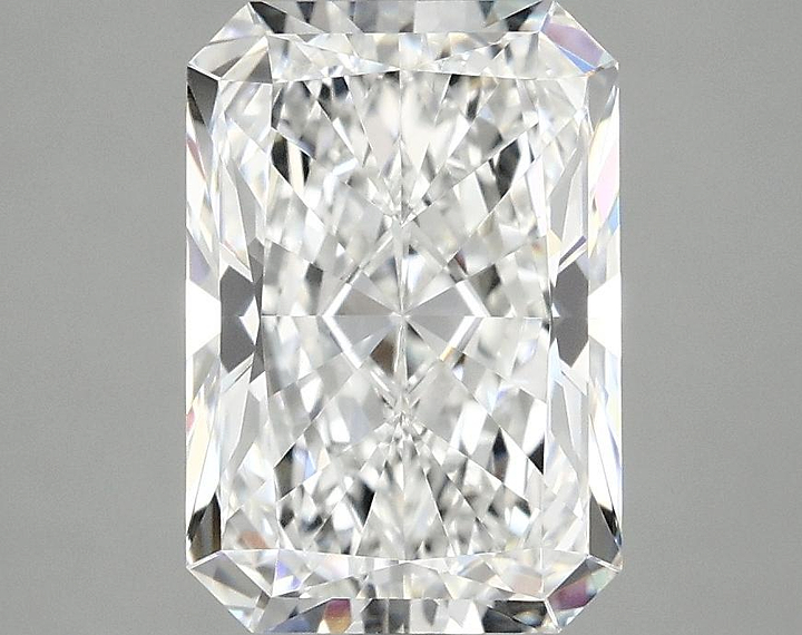 3.0 Carat Radiant Shaped Ideal Cut VVS2 IGI Certified Lab Grown Diamond