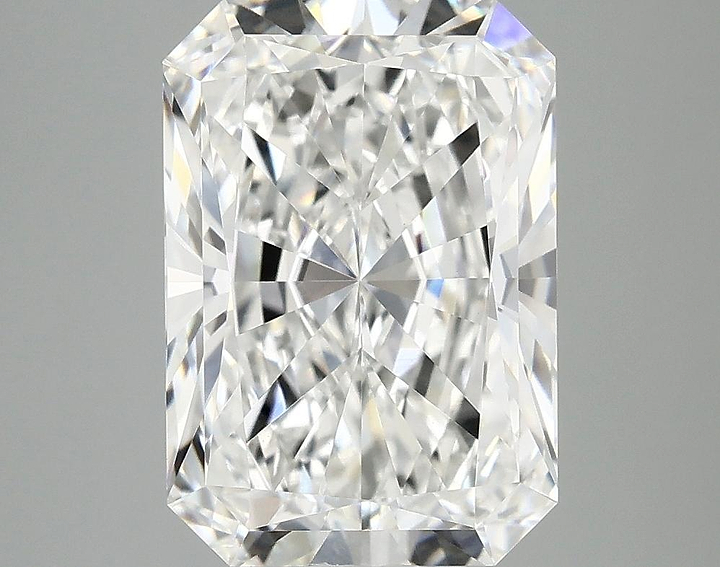 4.07 Carat Radiant Shaped Ideal Cut VVS2 IGI Certified Lab Grown Diamond