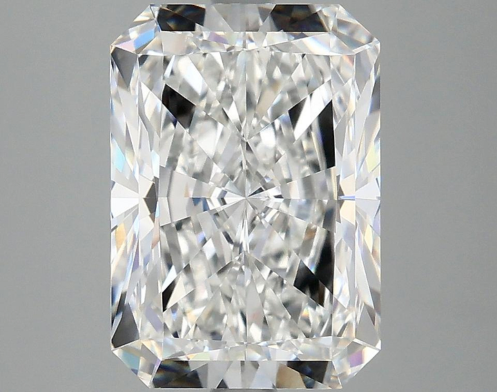 4.04 Carat Radiant Shaped Ideal Cut VVS2 IGI Certified Lab Grown Diamond