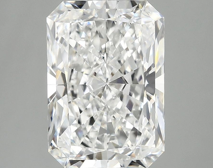 3.09 Carat Radiant Shaped Ideal Cut VVS2 IGI Certified Lab Grown Diamond