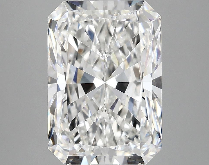 3.82 Carat Radiant Shaped Ideal Cut VVS2 IGI Certified Lab Grown Diamond