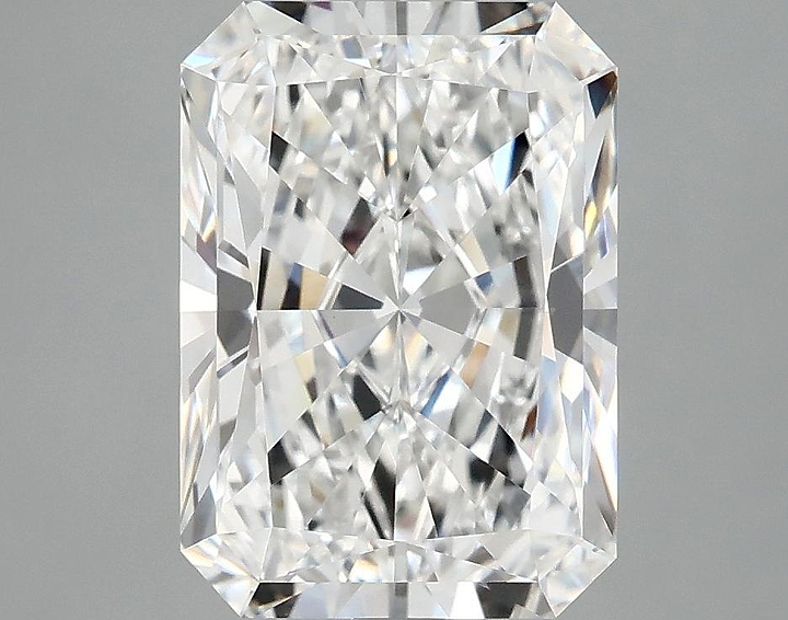 4.1 Carat Radiant Shaped Ideal Cut VVS2 IGI Certified Lab Grown Diamond