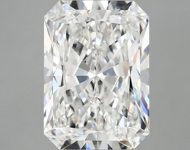 3.09 Carat Radiant Shaped Ideal Cut VVS2 IGI Certified Lab Grown Diamond
