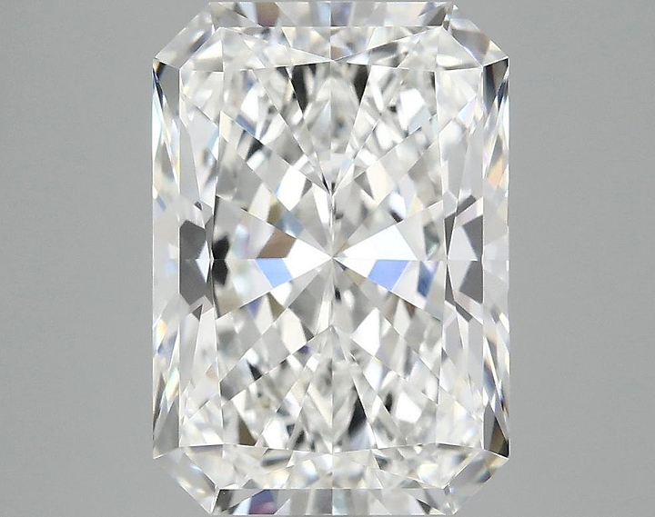 4.07 Carat Radiant Shaped Ideal Cut VVS2 IGI Certified Lab Grown Diamond