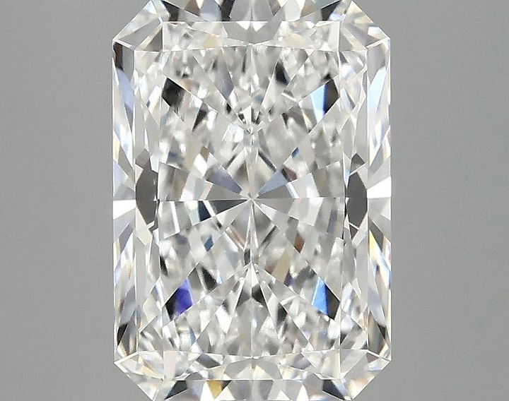 3.09 Carat Radiant Shaped Ideal Cut VVS2 IGI Certified Lab Grown Diamond