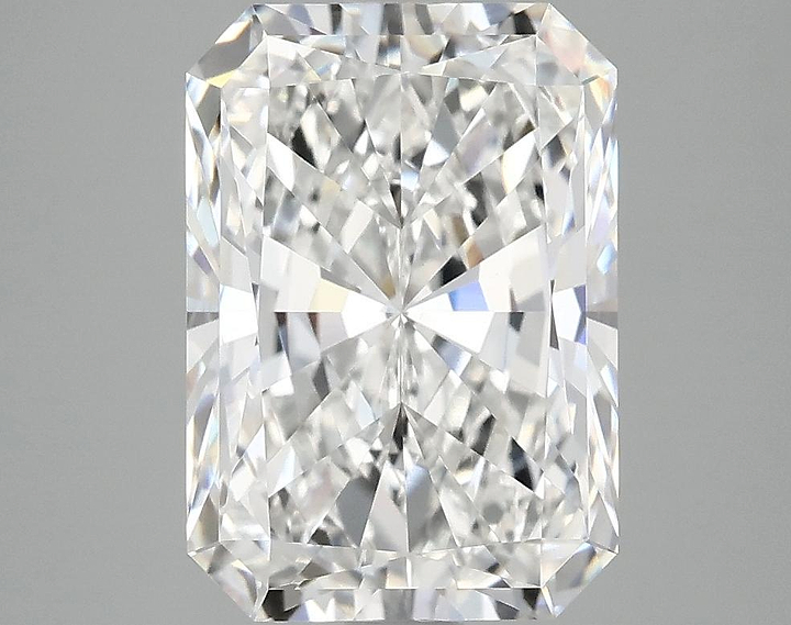 4.04 Carat Radiant Shaped Ideal Cut VVS2 IGI Certified Lab Grown Diamond