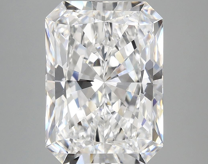 4.99 Carat Radiant Shaped Excellent Cut VVS2 IGI Certified Lab Grown Diamond