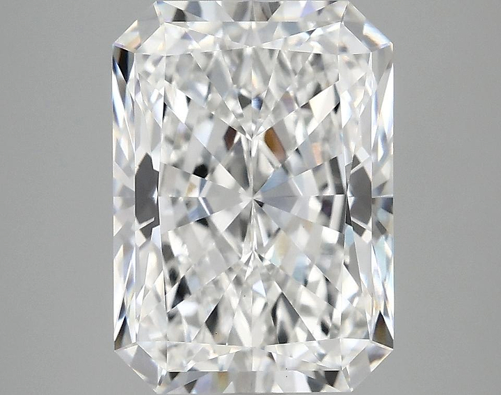 3.94 Carat Radiant Shaped Ideal Cut VVS2 IGI Certified Lab Grown Diamond