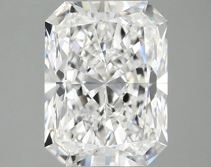 3.04 Carat Radiant Shaped Excellent Cut VVS2 IGI Certified Lab Grown Diamond