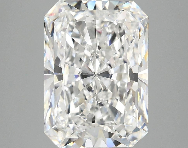 4.19 Carat Radiant Shaped Ideal Cut VVS2 IGI Certified Lab Grown Diamond