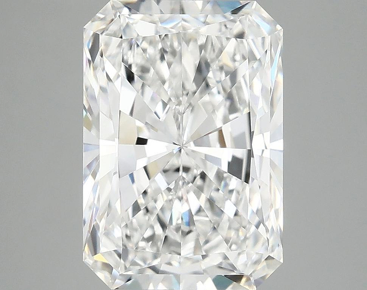 4.04 Carat Radiant Shaped Ideal Cut VVS2 IGI Certified Lab Grown Diamond