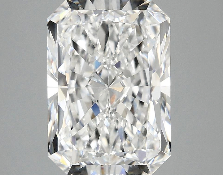 4.02 Carat Radiant Shaped Ideal Cut VVS2 IGI Certified Lab Grown Diamond