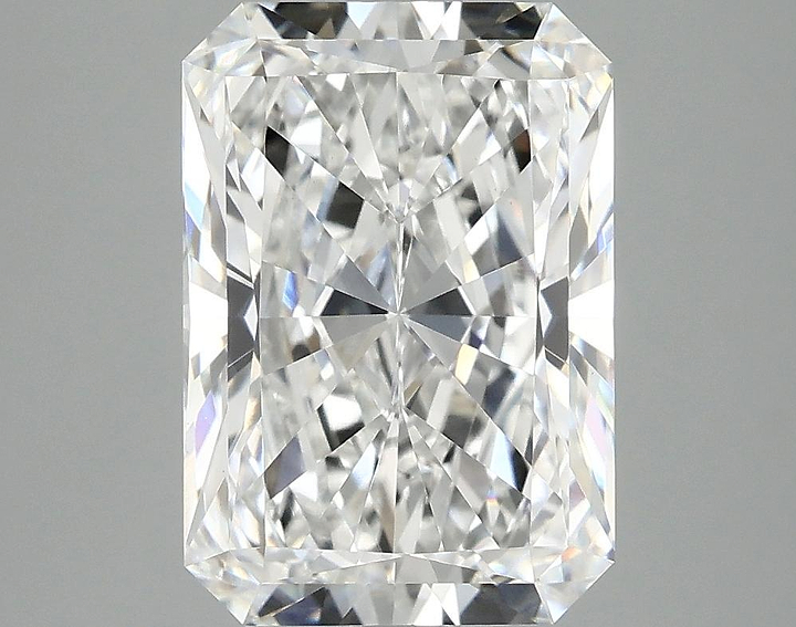 4.18 Carat Radiant Shaped Ideal Cut VVS2 IGI Certified Lab Grown Diamond