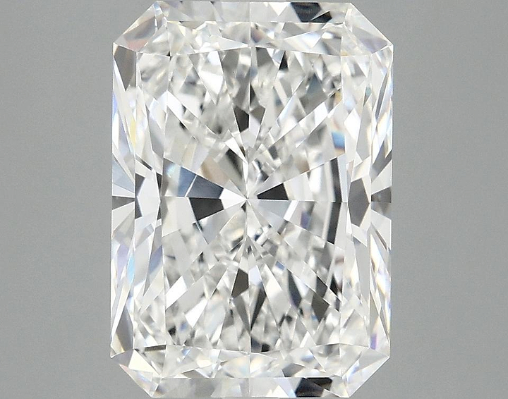 4.04 Carat Radiant Shaped Ideal Cut VVS2 IGI Certified Lab Grown Diamond