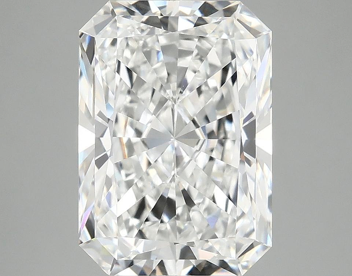 4.06 Carat Radiant Shaped Ideal Cut VVS2 IGI Certified Lab Grown Diamond