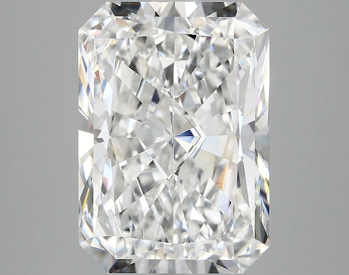 3.98 Carat Radiant Shaped Ideal Cut VVS2 IGI Certified Lab Grown Diamond