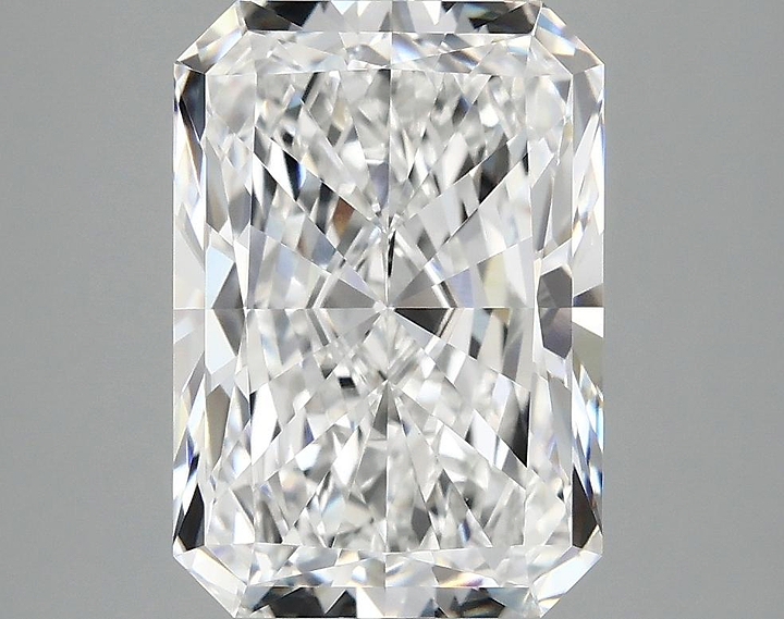 4.04 Carat Radiant Shaped Ideal Cut VVS2 IGI Certified Lab Grown Diamond