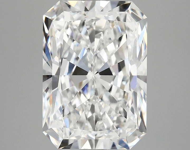 4.02 Carat Radiant Shaped Ideal Cut VVS2 IGI Certified Lab Grown Diamond