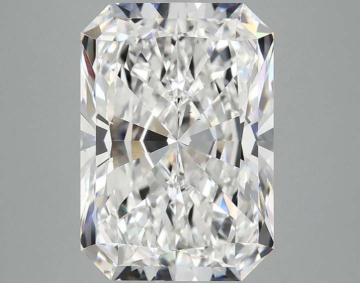 4.97 Carat Radiant Shaped Ideal Cut VS1 IGI Certified Lab Grown Diamond