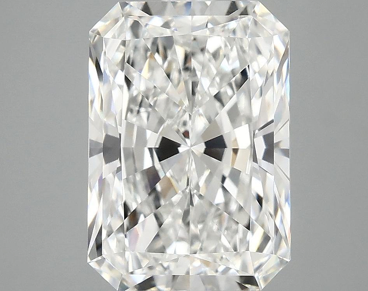 3.63 Carat Radiant Shaped Ideal Cut VVS2 IGI Certified Lab Grown Diamond