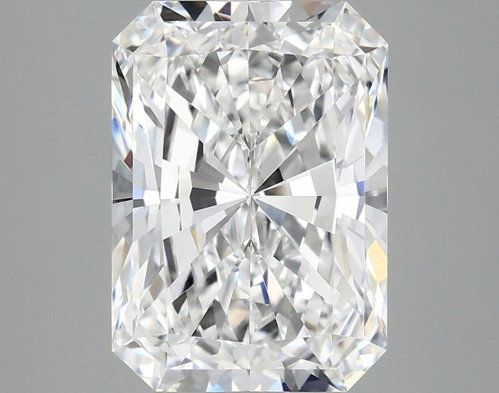 3.09 Carat Radiant Shaped Ideal Cut VVS2 IGI Certified Lab Grown Diamond