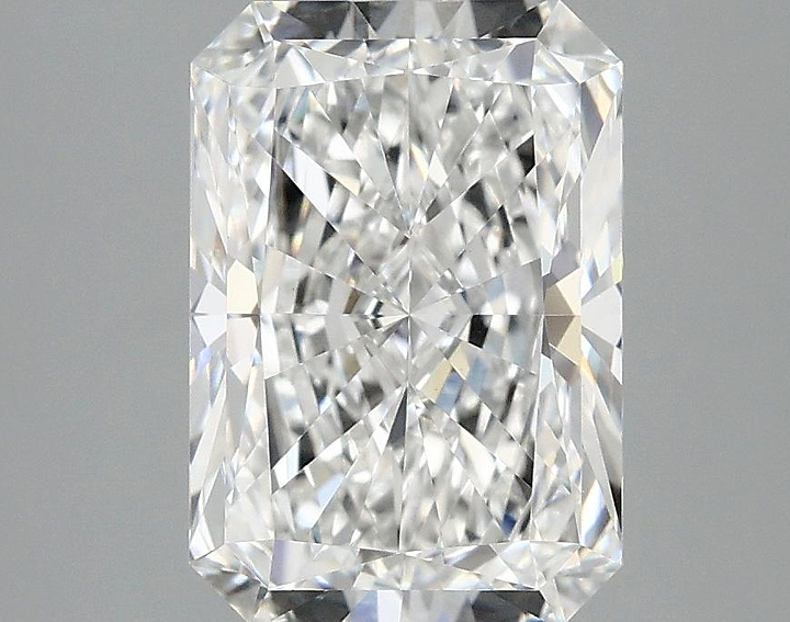 3.1 Carat Radiant Shaped Ideal Cut VVS2 IGI Certified Lab Grown Diamond