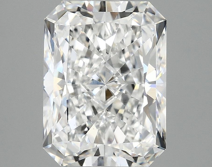 3.94 Carat Radiant Shaped Excellent Cut VS1 IGI Certified Lab Grown Diamond