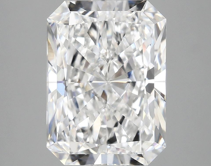 4.09 Carat Radiant Shaped Excellent Cut VVS2 IGI Certified Lab Grown Diamond