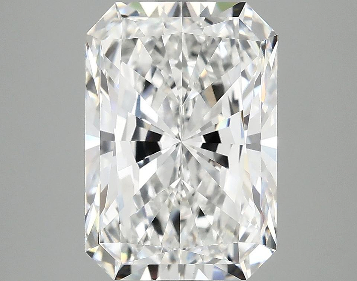 3.92 Carat Radiant Shaped Ideal Cut VVS2 IGI Certified Lab Grown Diamond
