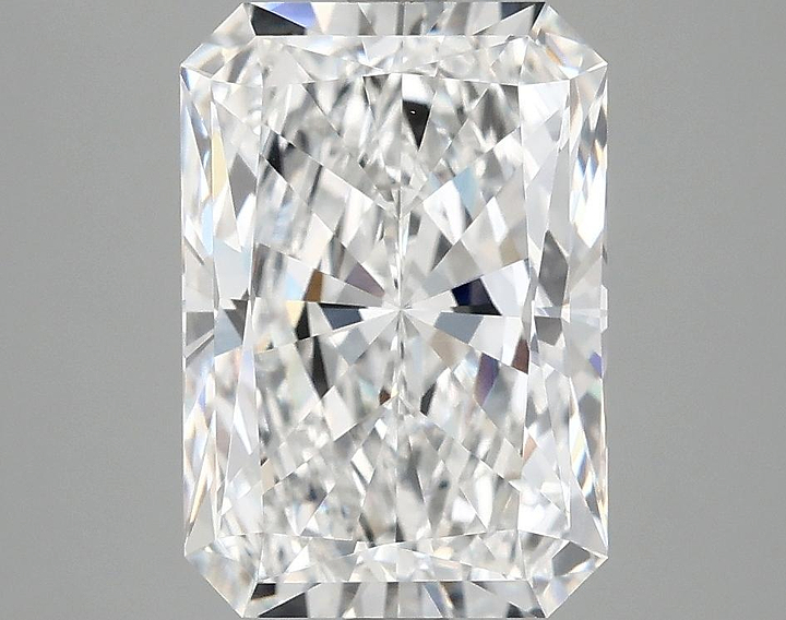 3.76 Carat Radiant Shaped Ideal Cut VVS2 IGI Certified Lab Grown Diamond
